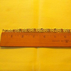 Kendra Scott goldtone bracelet with crystals